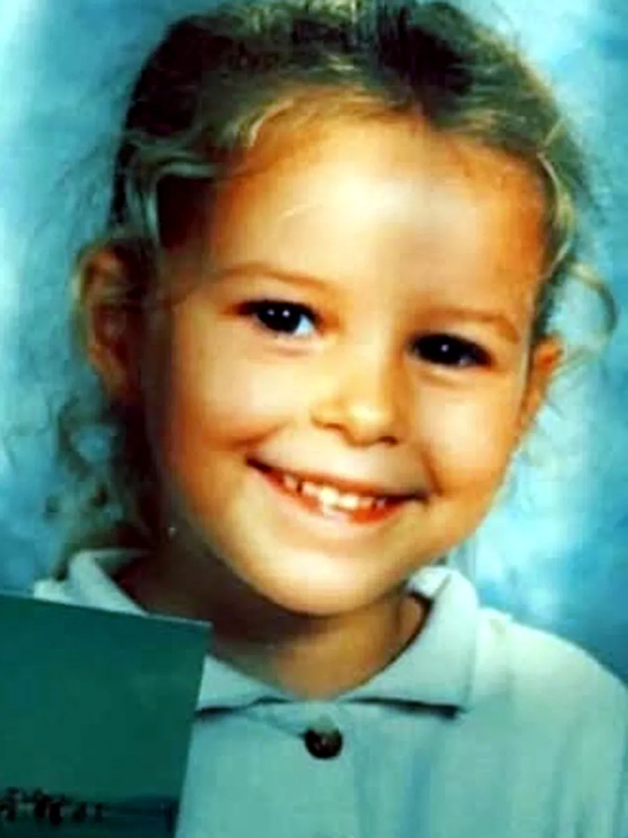 Portrait scolaire d'Anna enfant
